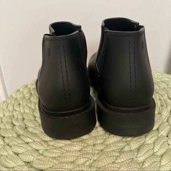 Melissa Skin Matte Black Recycled PVC Chelsea Ankle Rain Boots  NWOT - Picture 6 of 9